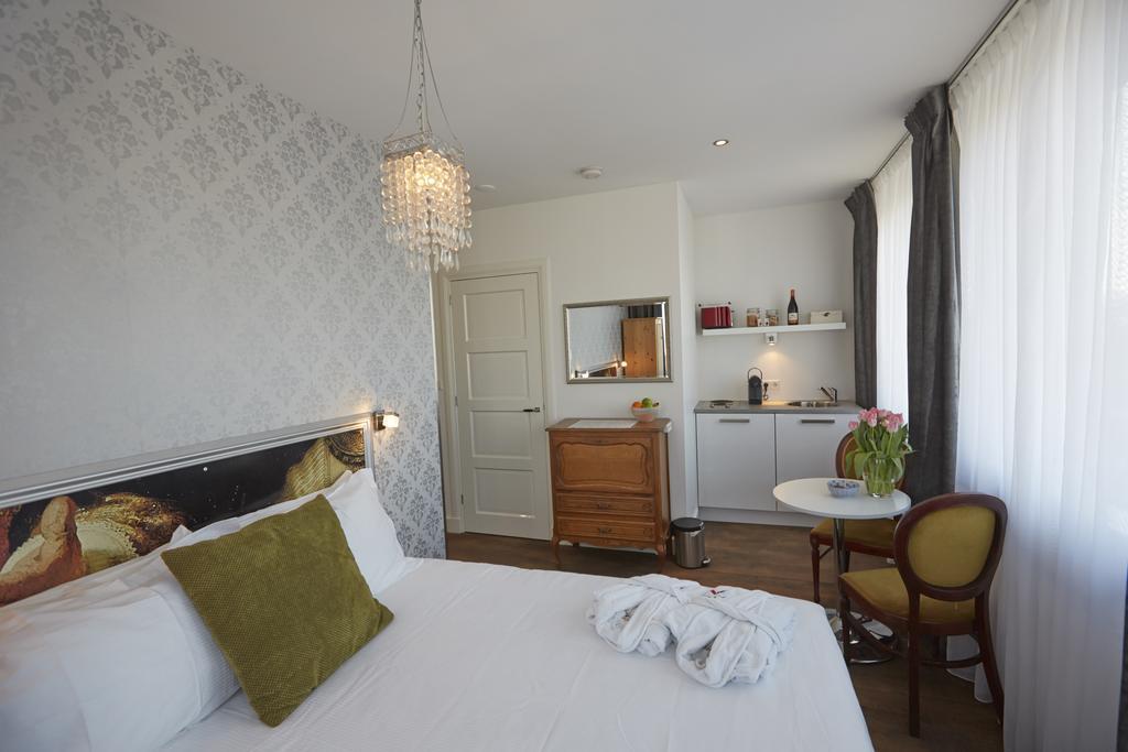 B&B Helmers Ámsterdam Habitación foto